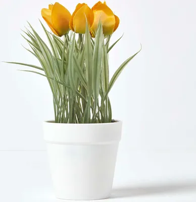Image de HOMESCAPES Fleurs artificielles Tulipes en pot blanc 22 cm de haut, jaunes