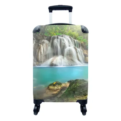 Produktbild von MuchoWow® Koffer Handgepäck Trolley Rollkoffer Kleine Reisekoffer mit 4 Rollen - Wald - Wasserfall - Natur - Cabin Size < 55x40x23 cm & 55x40x20 cm - Fotokoffer - Kabinenkoffer - Boardgepäck - Reise-Box - Reisekoffer - Reisegepäck - Koffer mit Bild - Trolley für Kinder