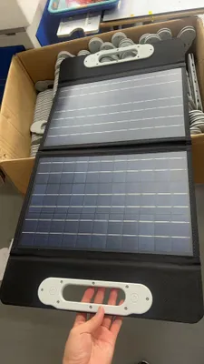 Zdjęcie produktu dla 60 W polikrystaliczny panel słoneczny, panel ładowania z uchwytem, ładowarka słoneczna, IP65, wodoodporna, do domu, samochodu, łodzi, wewnątrz i na zewnątrz