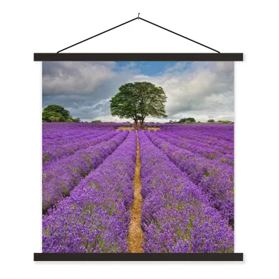 Produktbild von MuchoWow® Textilposter Lila Lavendelfeld mit bewölktem Himmel 120x120 cm mit schwarzem Rahmen - Aufhängungsset