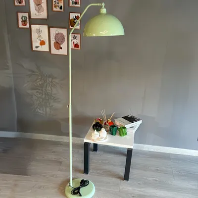 Produktbild von Stehlampe mit Beweglichem Kopf Moderne Dekorative Stehlampe aus Metall