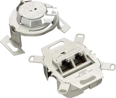 Produktbild von EBROM's BJ Sets BUSCH JÄGER Komplettset / 2er Netzwerkdose - 2-fach UAE Anschlussdose Cat.6A Rutenbeck + 1 Fach Rahmen + Abdeckung - in Busch Jäger Future Linear Studioweiß