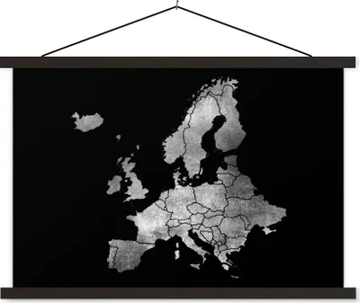 Produktbild von MuchoWow® Textilposter Europakarte für einen schwarzen Hintergrund - schwarz und weiß 150x100 cm mit schwarzem Rahmen - Schlafzimmer