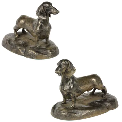 Produktbild von Art-Dog Dekofigur Kurzhaardackel – mit dunklem Holzsockel