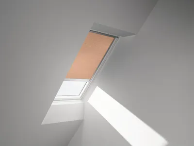 Produktbild von Velux Wabenplissee-Faltstore elektrisch apricot uni FMC SK06 1049SWL