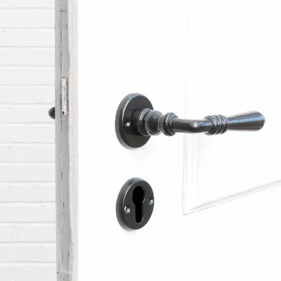 Produktbild von Drückergarnitur für Haustüren-Edles Design | PZ | Eisen schwarz
