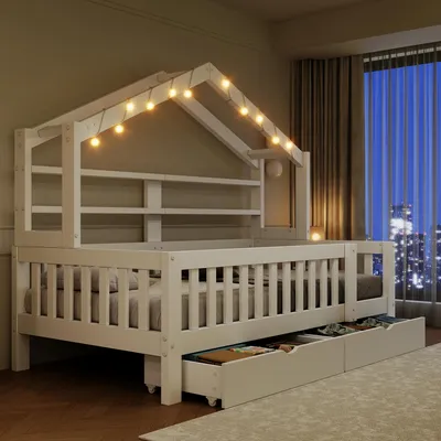 Obrázok produktu pre Detská posteľ v tvare domčeka, 90x200 cm, s LED osvetlením, 2 zásuvkami a bezpečnostnými bočnicami. Posteľ je vyrobená z borovicového dreva a MDF, má rám strechy a je biela