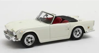 Produktbild von Matrix 1:43 Triumph TR5 p.i. (1967-1968) - white