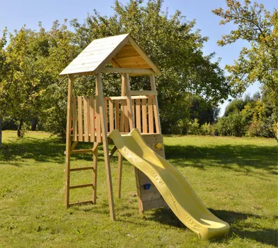 Zdjęcie produktu dla Wendi Toys domek dla dzieci, wieża wspinaczkowa "Falcon" ze zjeżdżalnią i ścianką wspinaczkową drewno / żółty