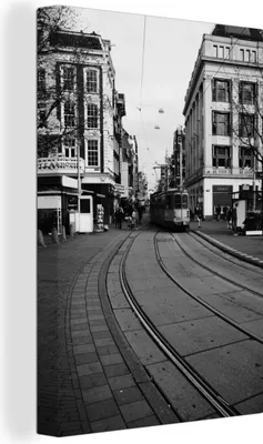 Obrázek produktu pro OneMillionCanvasses® - Plátno - 90x140 cm, Amsterdamská tramvaj - černobílá, Nástěnná dekorace - Dekorace na zeď - Ložnice