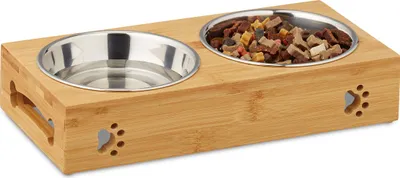 Produktbild von Relaxdays Futterbar für kleine Hunde, 2 Näpfe V je 300 ml, erhöht, Bambus & Edelstahl, HBT: 6,5x31,5x15 cm, natur/silber