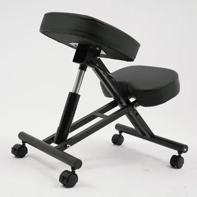 Produktbild von Ergonomischer Kniestuhl - Bürohocker ohne Höhenverstellung - Gepolsterte 8 cm Sitzfläche - Metallgestell - Mit Rollen - Belastbar bis 100 kg - Schwarz