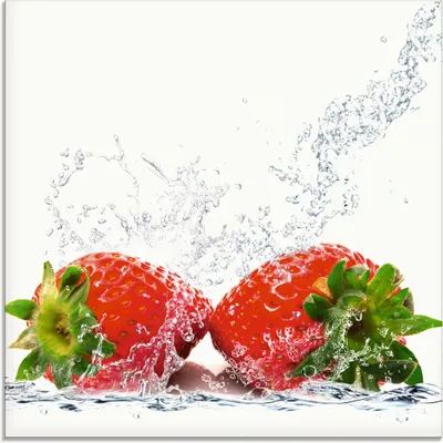 Produktbild von ARTland Glasbild Erdbeeren mit Spritzwasser Größe: 50x50 cm