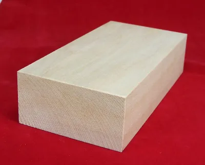 Produktbild von 1 Stück Lindenholz unbehandelt zum Schnitzen oder drechseln 4,7x10x20 cm