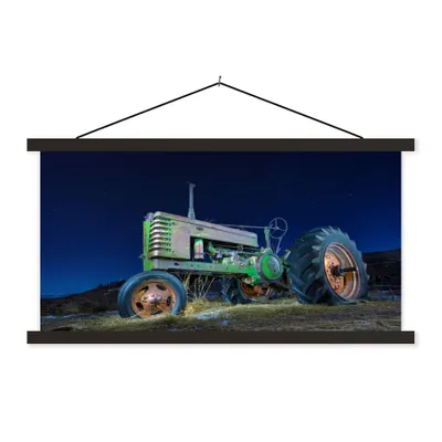 Produktbild von MuchoWow® Textilposter Traktor - Grün - Sternenhimmel - Bauernhof - Nacht 60x30 cm mit schwarzem Rahmen - Textilien