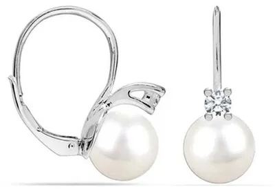 Immagine prodotto di Orecchini da donna in argento sterling 925 con perle bianche e chiusura catalana, modello BIPE048