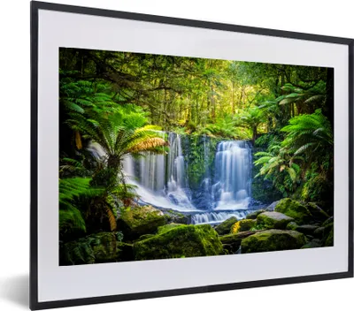 Produktbild von MuchoWow® MuchoWow® Gerahmtes Poster Dschungel - Wasserfall - Australien - Pflanzen - Natur 60x40 cm - Poster mit zchwarzem Bilderrahmen - Schlafzimmer - Plakat in Rahmen - Drucken