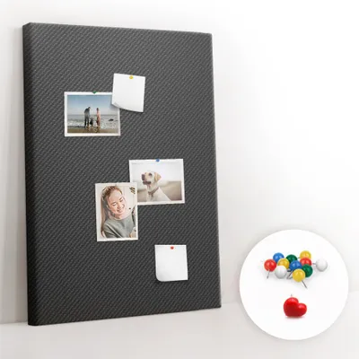 Imagen del producto de Tablero de corcho con chinchetas - Panel con chinchetas para fotografías y notas - 70x100 cm - Chinchetas de colores, 100 unidades - Diseño oscuro