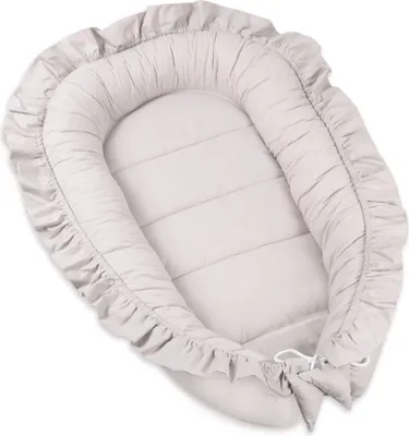 Produktbild von PIMKO Graue Babynest mit rüschen Babynestchen für Baby Kuschelnest Babykokon für Säuglinge und Neugeborene 100% Baumwolle kokon Babykissen geeignet für Zuhause oder als Lagerungskissen 55 x 90 cm