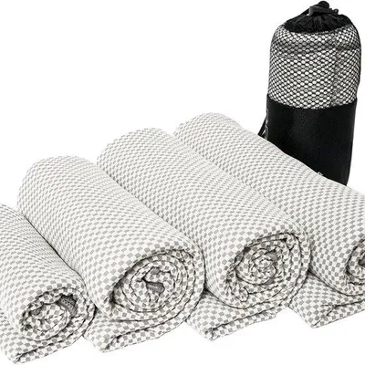 Produktbild von Famanu Reisehandtuch aus Bambusfaser - ultraleicht - schnell trocknend und antibakteriell