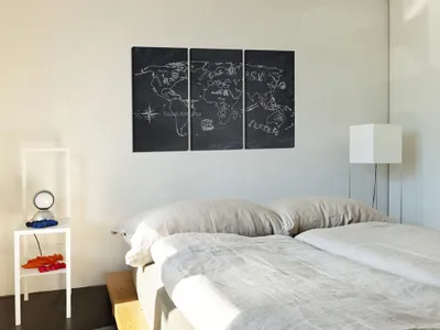 Obrázek produktu pro Vliesstoff Korkbild - Cestování rozšiřuje mysl (triptych) 90x60 cm Karten k-C-0043-p-a