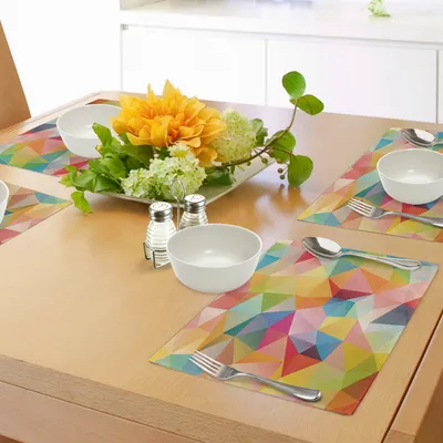 Produktbild von ABAKUHAUS Geometrisch Platzmatten, Polygonale Anordnung mit bunten abstrakten Dreiecken Ornamental Illustration, Tiscjdeco aus Farbfesten Stoff für das Esszimmer und Küch, Mehrfarbig