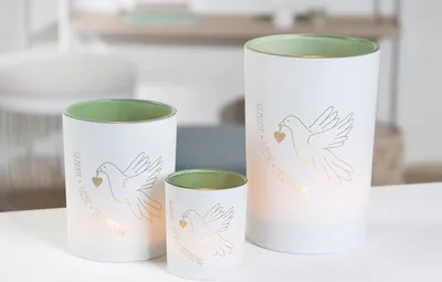 Produktbild von Gilde Windlicht "Glaube" grün/weiß, "Glaube Liebe Hoffnung" H: 18 cm Ø 12 cm 50720