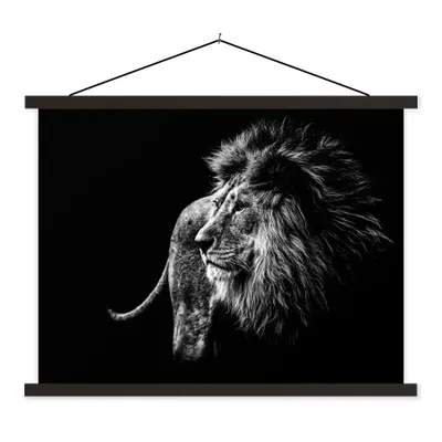 Produktbild von MuchoWow® Textilposter Tiere - Wild - Löwe - Schwarz - Weiß 40x30 cm mit schwarzem Rahmen - Dekorationen