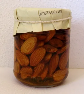 Immagine prodotto di Mandorle nel miele di acacia 240 gr.