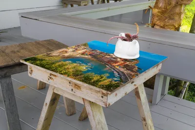 Produktbild von Wallario selbstklebende Möbelfolie/ Tischdecke für Innen und Außen, Größe: 70 x 70 cm - Farbenfrohes Küstendorf am Mittelmeer