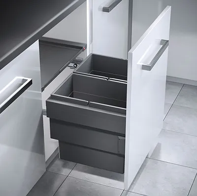 Obrázek produktu pro Vestavný odpadkový koš Hailo, skříňka 60cm, samozavírací přední výsuv
