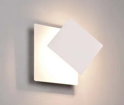 Immagine prodotto di Applique LED MIO bianca 6W, bianco caldo, 560 lm, metallo, dimensioni: 18x18x18 cm, IP20, Trio