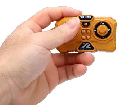 Produktbild von Mini-RC-Bagger, Maßstab 1:64, ferngesteuertes Fahrzeug aus Aluminiumlegierung mit 2,4-GHz-Empfänger, per App steuerbares Baggermodell mit Licht und Musik