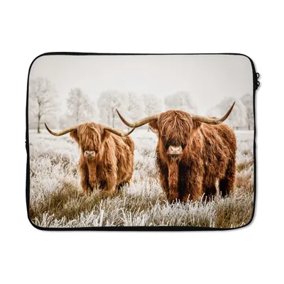 Produktbild von MuchoWow® Laptop Hülle 15 Zoll Schottischer Highlander - Tiere - Stier Laptoptasche - Laptoptasche - Sleeve - Rundum-Schutz
