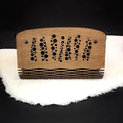 Produktbild von Holzhandtasche schwarz - Blasen 25 cm