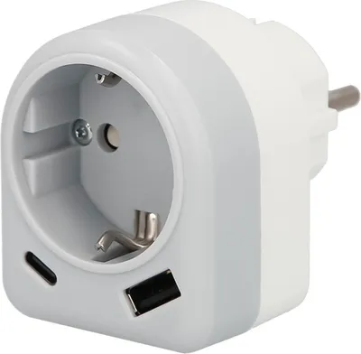 Produktbild von Schuko Adapter / Stecker mit 2 Buchsen, USB A und USB C