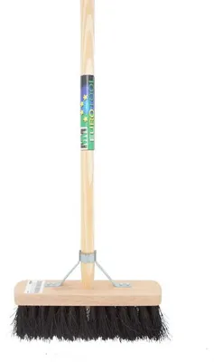 Productafbeelding van MM Eurotool Straatbezem 29 cm metsteel 150 cm en stokhouder