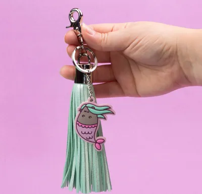 Produktbild von Pusheen 3-in-1-USB-Ladekabel Tassel grün