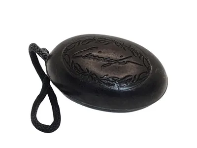 Produktbild von 1. schwarze Einseifer Kordelseife - mit einem Hauch von Orient