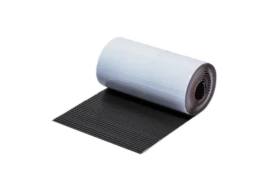 Zdjęcie produktu dla 4ROOF Taśma kominowa IZOMIN CLASSIC 300mm x 5m Czarny aluminiowa ryflowana elastyczna odporna na warunki pogodowe