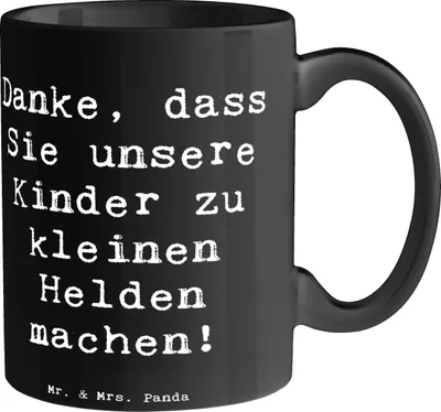 Produktbild von Mr. & Mrs. Panda Kaffeebecher Spruch Erzieher Heldenmacher - Schwarz - Geschenk, Geborgenheit, Kaffeetasse, Aufmerksamkeit, Erzieherin, Freundschaft, Fürsorge, Bedanken