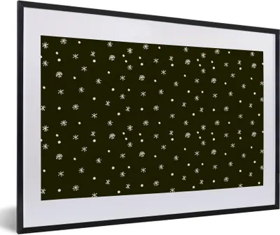Produktbild von MuchoWow® Gerahmtes Poster Schnee - Winter - Schwarz 60x40 cm - Poster mit Schwarzem Bilderrahmen Wandposter Rahmen Foto Bilder - Schlafzimmer - Plakat in Rahmen - Drucken