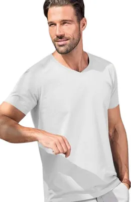 Produktbild von Herren T-Shirt mit V-Ausschnitt aus Baumwolle, 100% Baumwolle, unbedruckt, einfarbig, 180g/m2, Farbe weiß, Größe XL