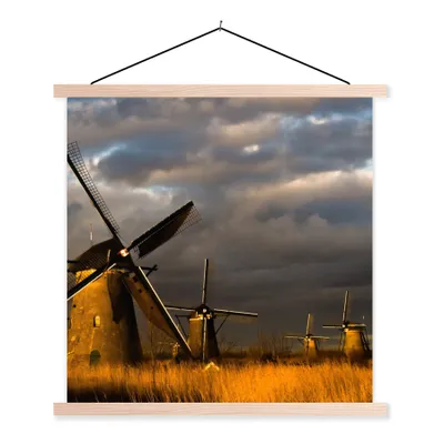 Produktbild von MuchoWow® Textilposter Mühle - Nacht - Niederlande 60x60 cm mit holzfarbenen Rahmen - Wanddekoration