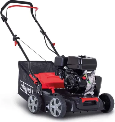 Produktbild von Scheppach Benzin-Vertikutierer SC55P | 5,4 PS / 4 kW 4-Takt-Benzinmotor | 6 Stufen von -15 bis +5 mm | 40 L Fangkorb-Volumen | Seilzugstarter