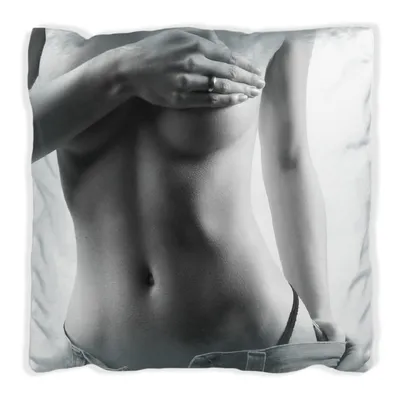 Produktbild von Wallario Premium Kissen, weiche Oberfläche, mit Motiv Halbnackte Frau mit Jeans, Größe: 60 x 60 cm, mit weißer Rückseite