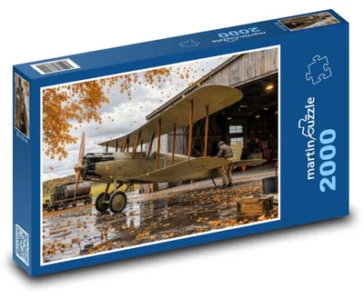 Obrázek produktu pro Puzzle 2000 Trojplošník na podzimním letišti - martinpuzzle