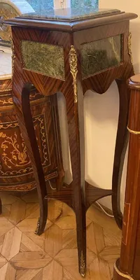 Produktbild von Casa Padrino Barock Säule Braun / Grün / Gold - Handgefertigter Antik Stil Massivholz Beistelltisch mit Marmorplatte - Wohnzimmer Möbel im Barockstil - Antik Stil Möbel - Barock Möbel