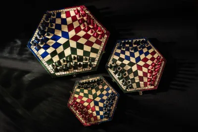 Produktbild von Drei-Spieler-Schach - mittel (Trikolore)