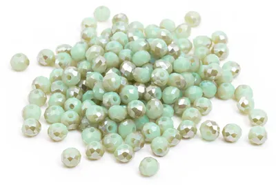 Produktbild von Vintageparts Glasschliffperle Jadeimitat Rondell light mint 4 x 3 mm, 50 Stück